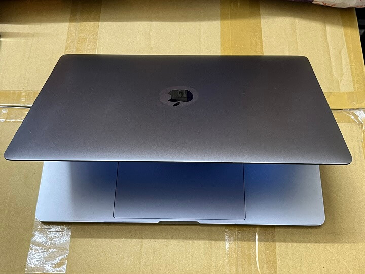 Macbook Pro 15 inch 2017 Core i7 có Touch Bar